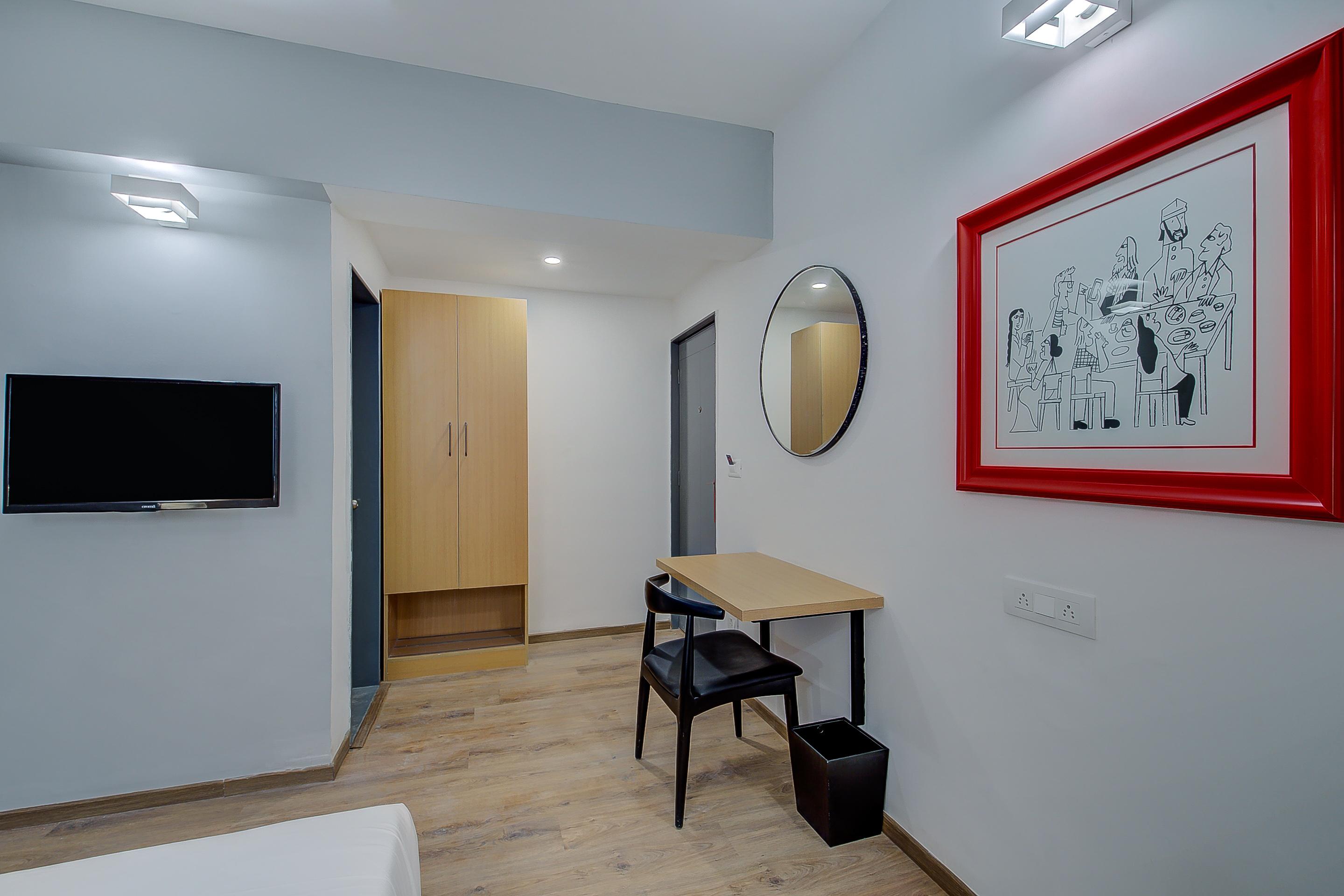 Oyo Townhouse 048 Hadapsar Hotel Phursungi Buitenkant foto