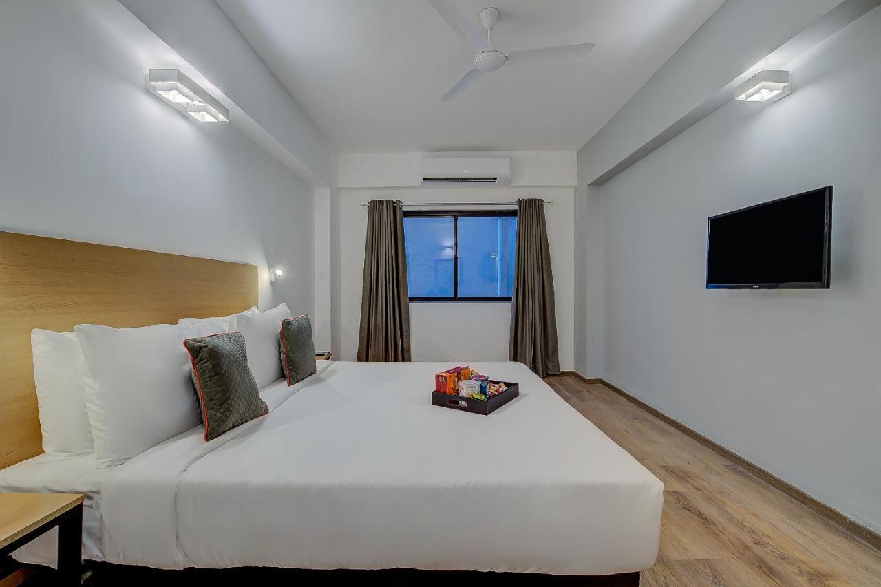 Oyo Townhouse 048 Hadapsar Hotel Phursungi Buitenkant foto